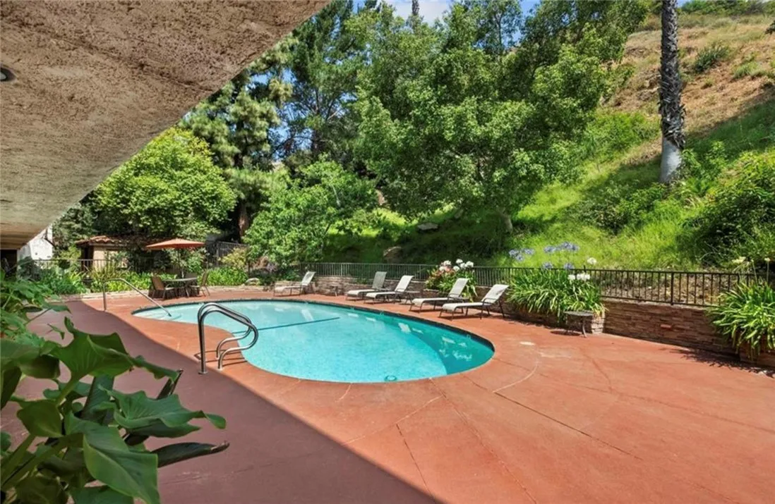 2700 Cahuenga Boulevard E 3104, Los Angeles, California 90068 home-pic-25